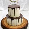 Hochzeitstorten-drip-cake-2-Etagen-Holz